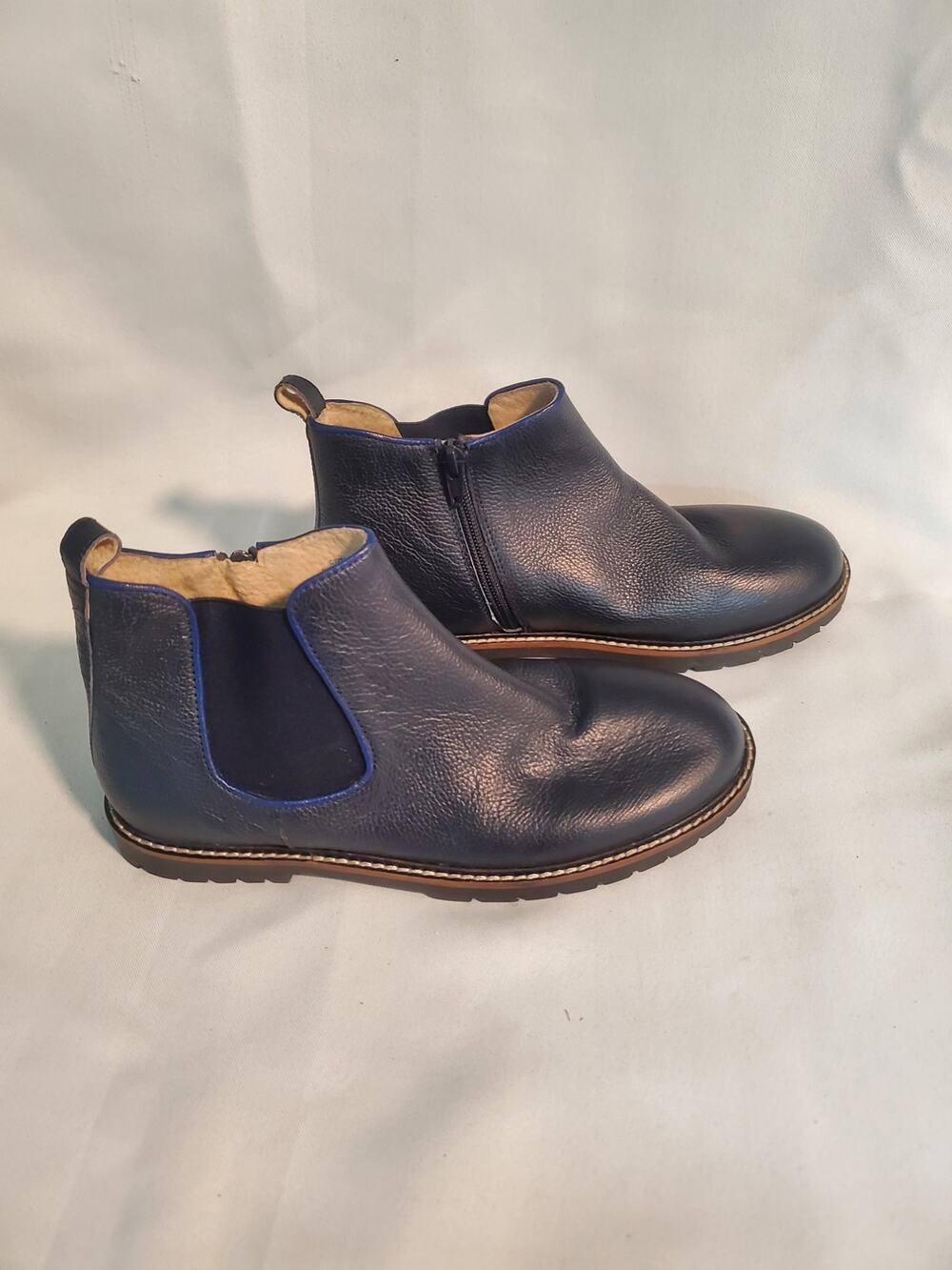 Chelsea Boots by Mini Boden size37. S68